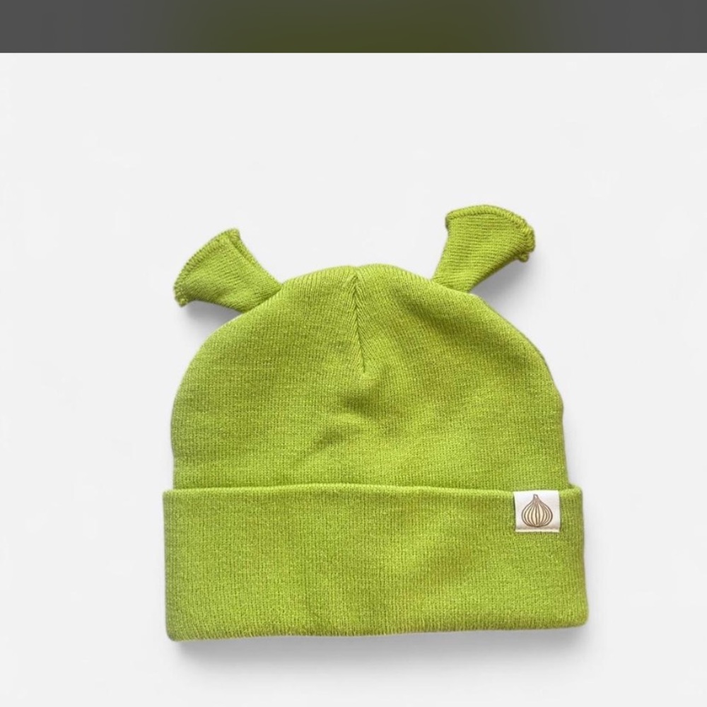 shrek green dream work beanie